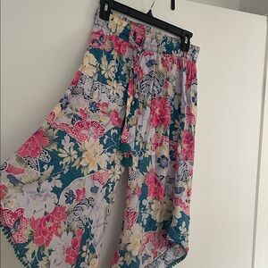 Anthropologie Floral Ankle-Length Cropped Pants in Teal, Pink, Yellow, White